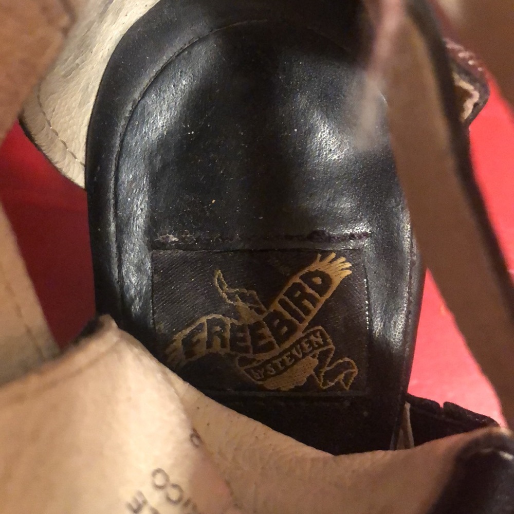 Sandals - Picture 7 of 7